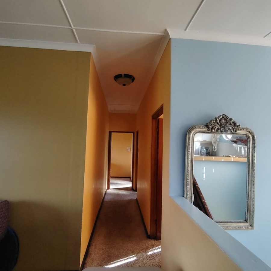 6 Bedroom Property for Sale in Baysville Eastern Cape